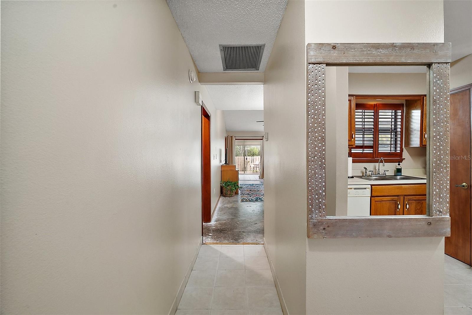 18 COVE LN, EUSTIS, FL, 32726
