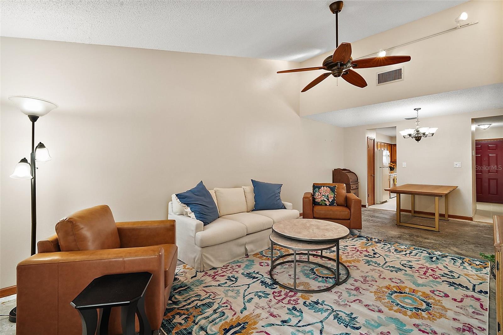 18 COVE LN, EUSTIS, FL, 32726