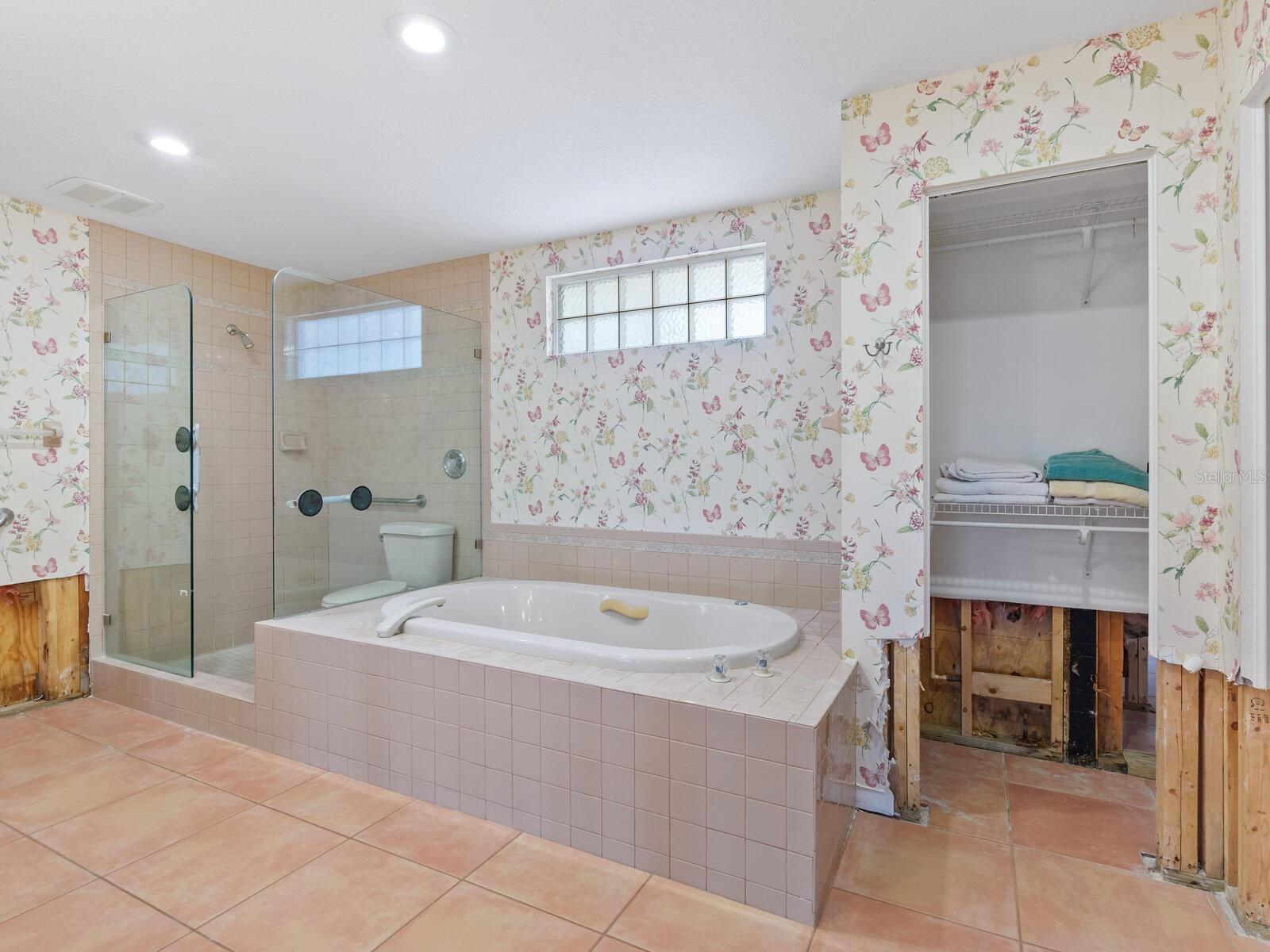 1374 MOONMIST DR #B1, SARASOTA, FL, 34242