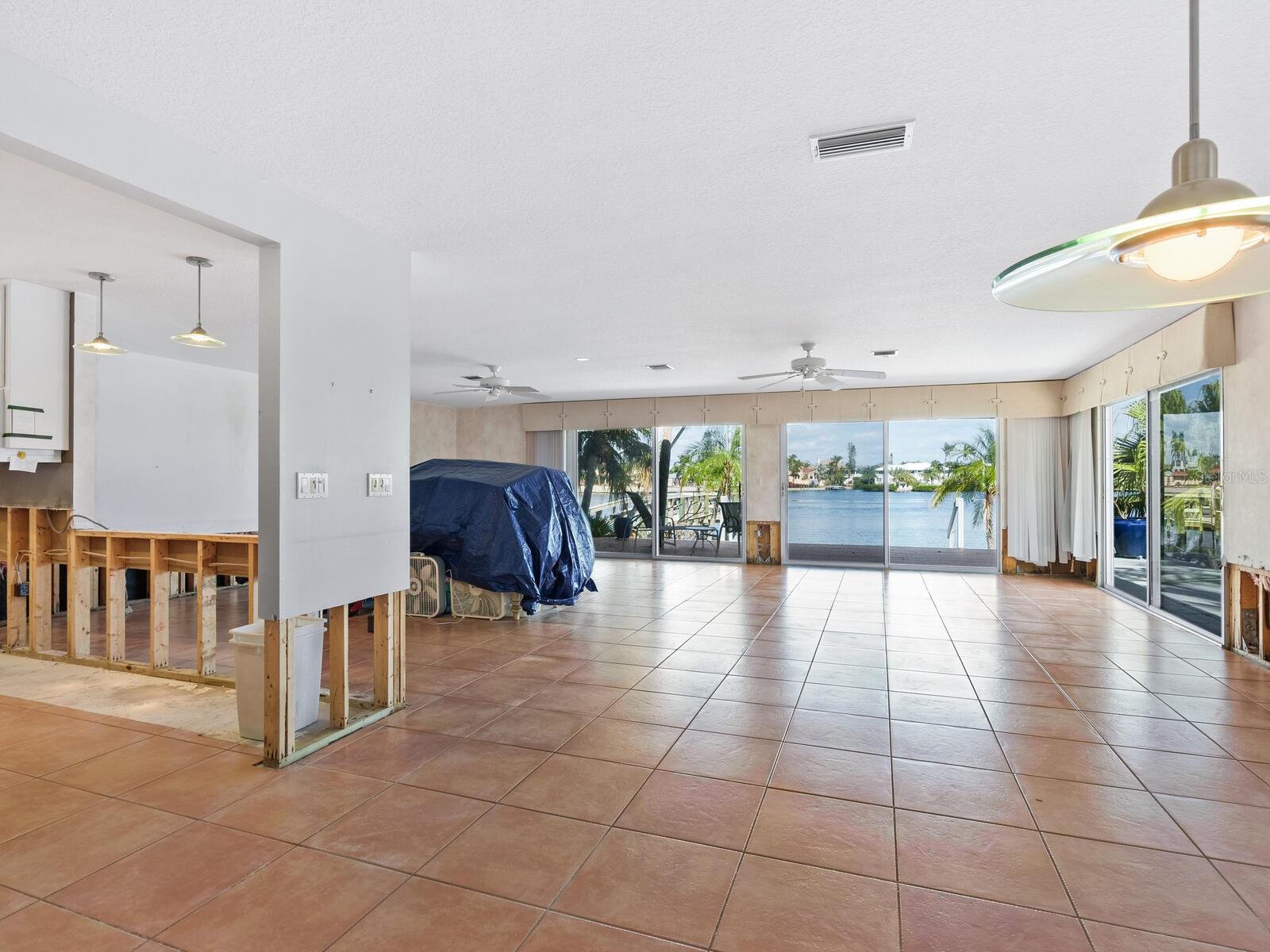 1374 MOONMIST DR #B1, SARASOTA, FL, 34242