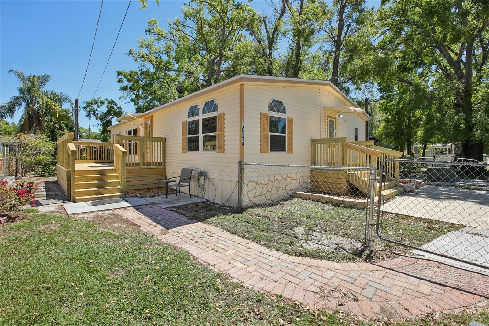12519 CAMBRIDGE AVE, TAMPA, FL, 33624