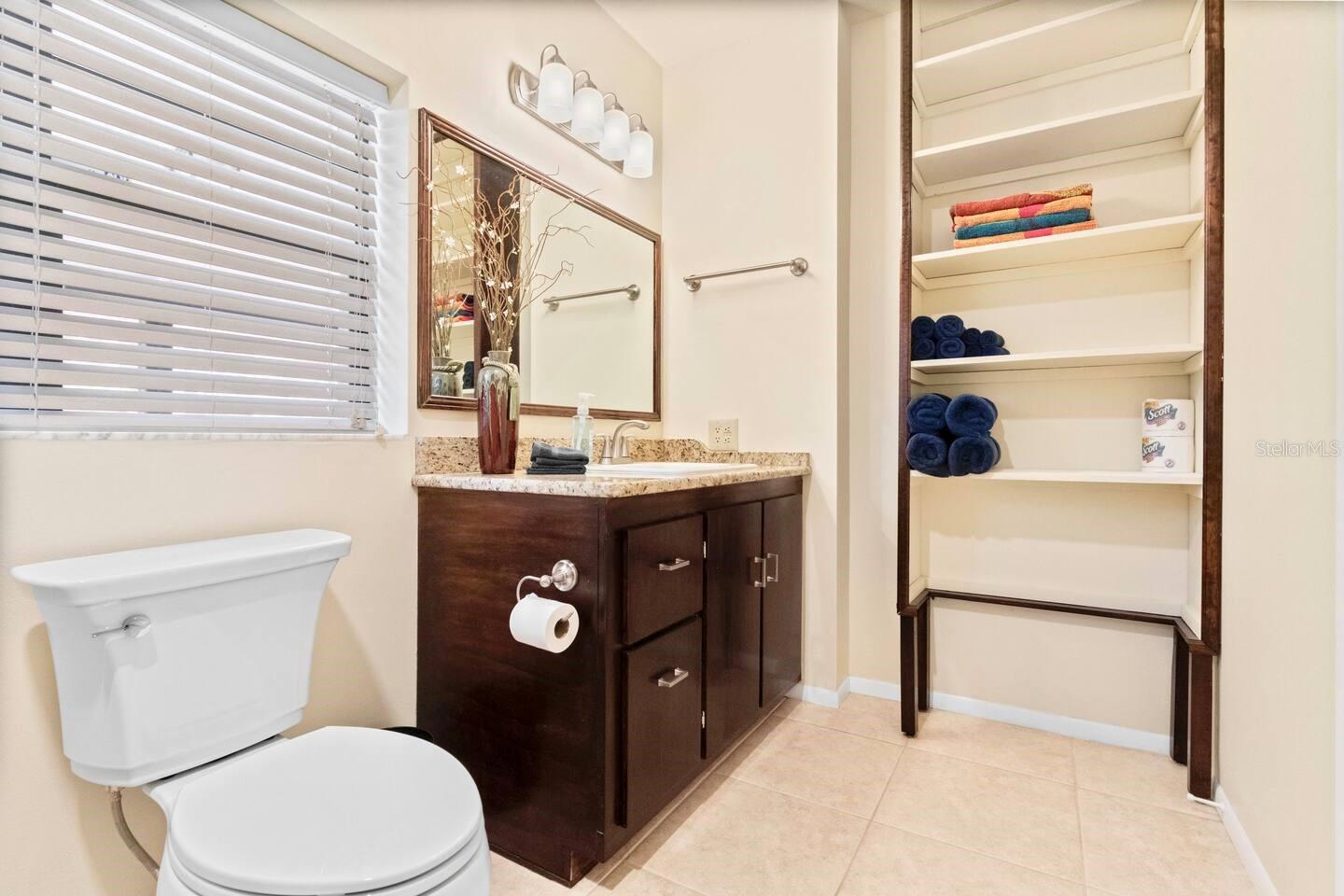 1011 68TH AVE W, BRADENTON, FL, 34207