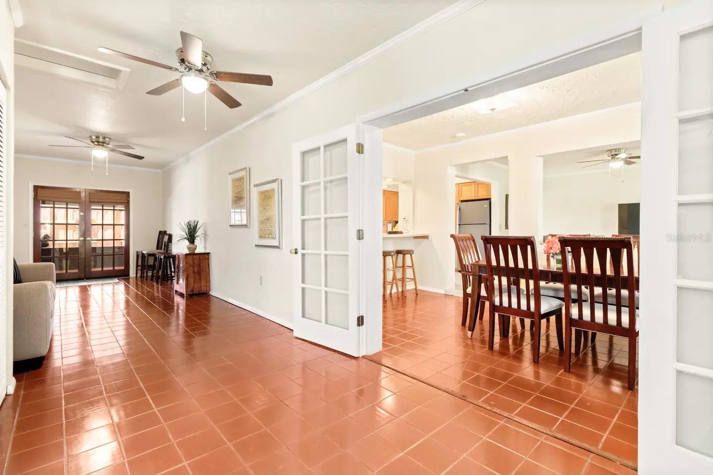 1011 68TH AVE W, BRADENTON, FL, 34207