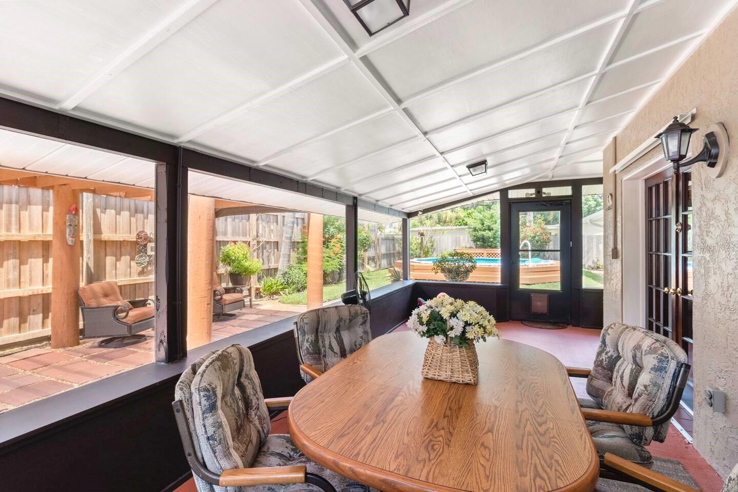 1011 68TH AVE W, BRADENTON, FL, 34207