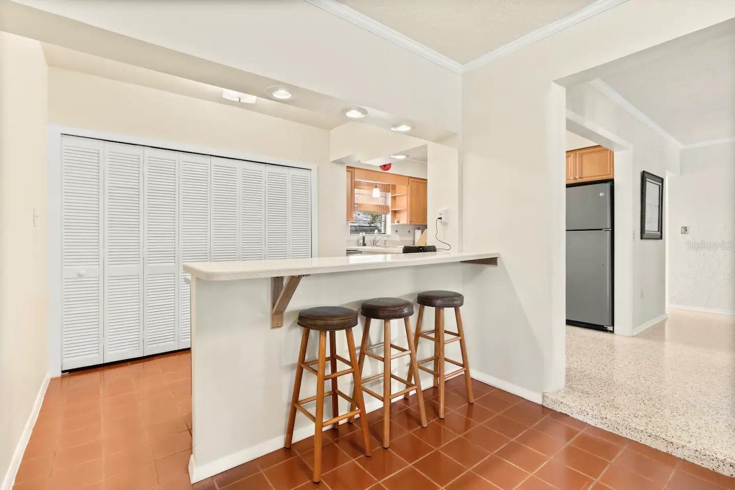 1011 68TH AVE W, BRADENTON, FL, 34207