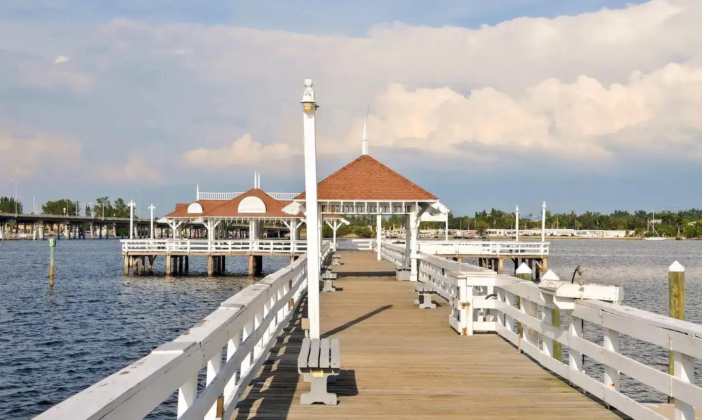 1011 68TH AVE W, BRADENTON, FL, 34207