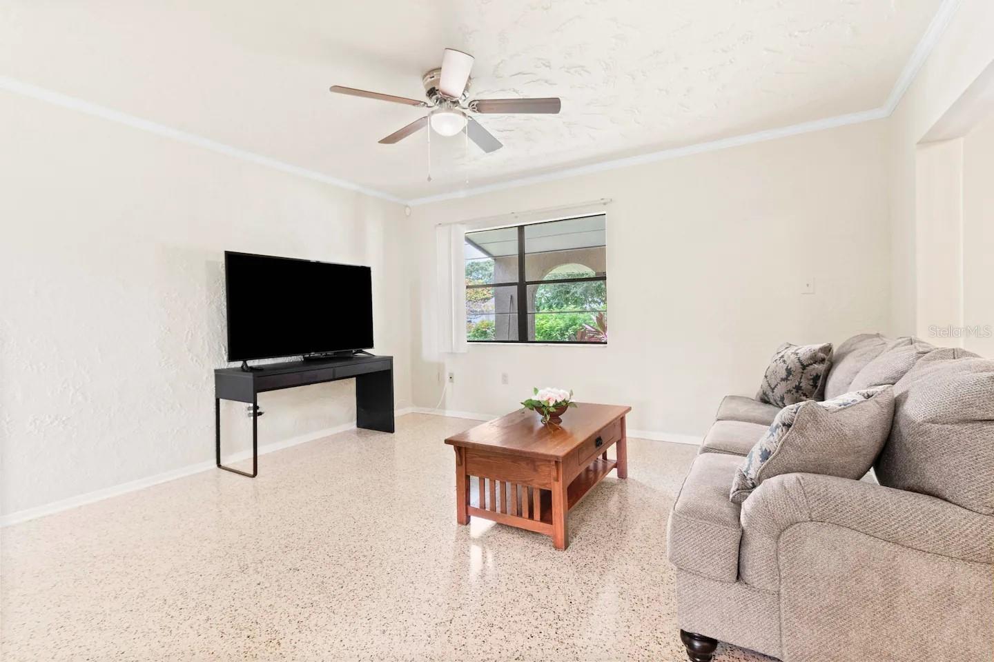 1011 68TH AVE W, BRADENTON, FL, 34207