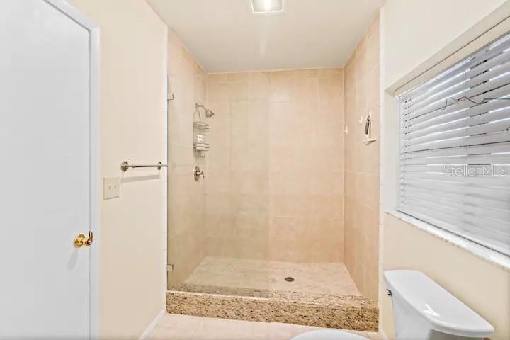 1011 68TH AVE W, BRADENTON, FL, 34207