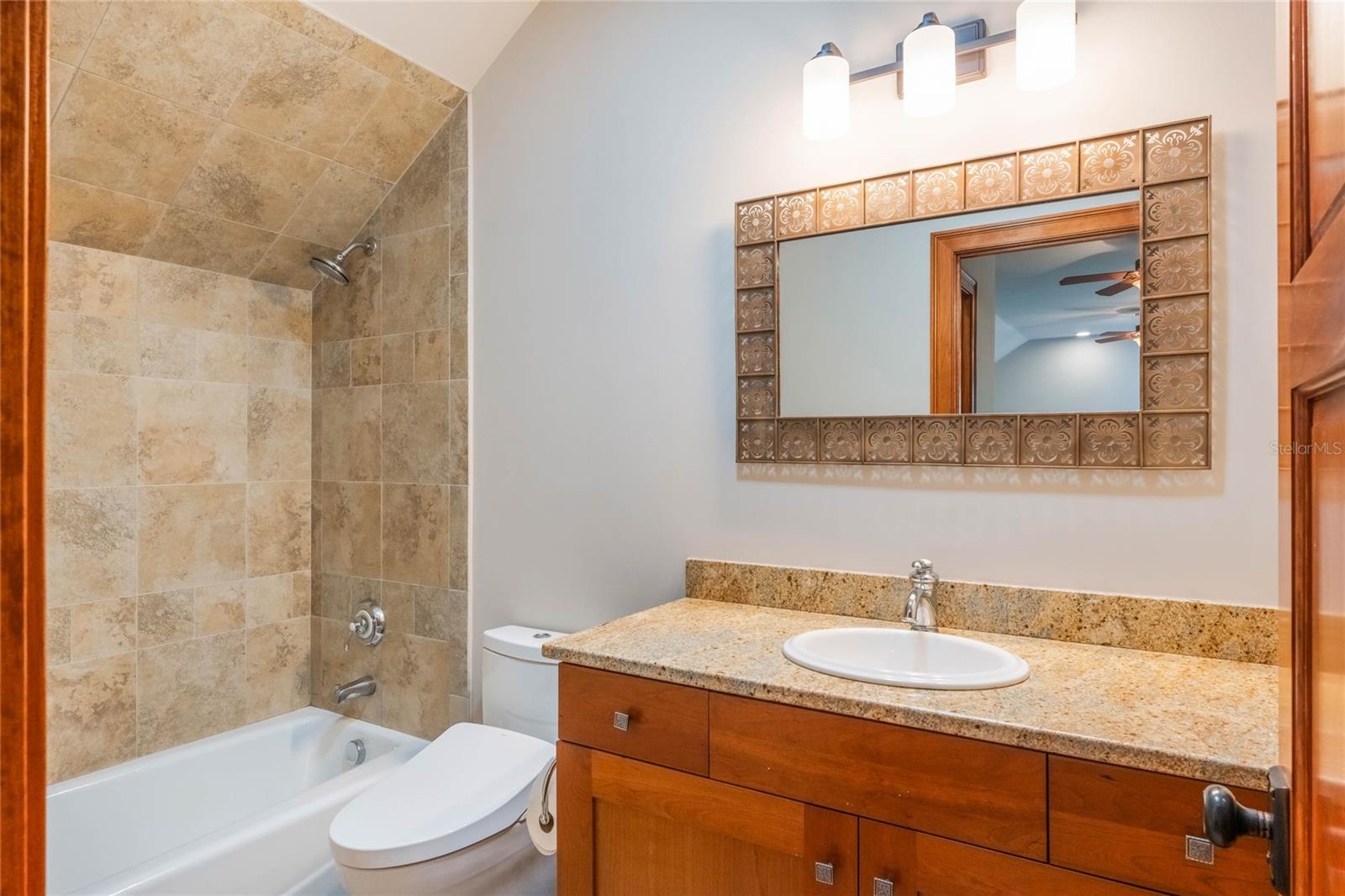 1612 E WASHINGTON ST, ORLANDO, FL, 32803