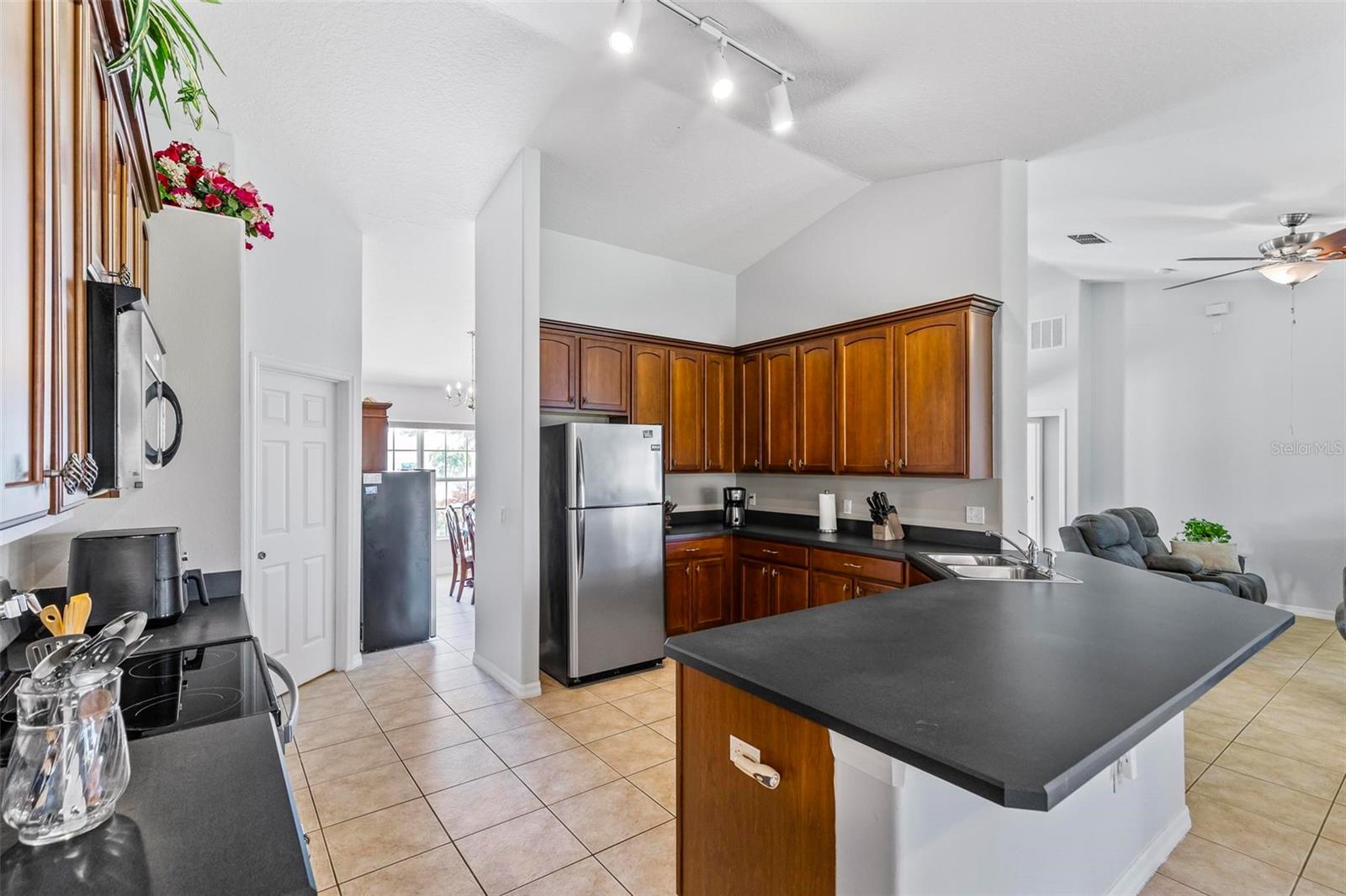 24 RIPCORD LN, PALM COAST, FL, 32164