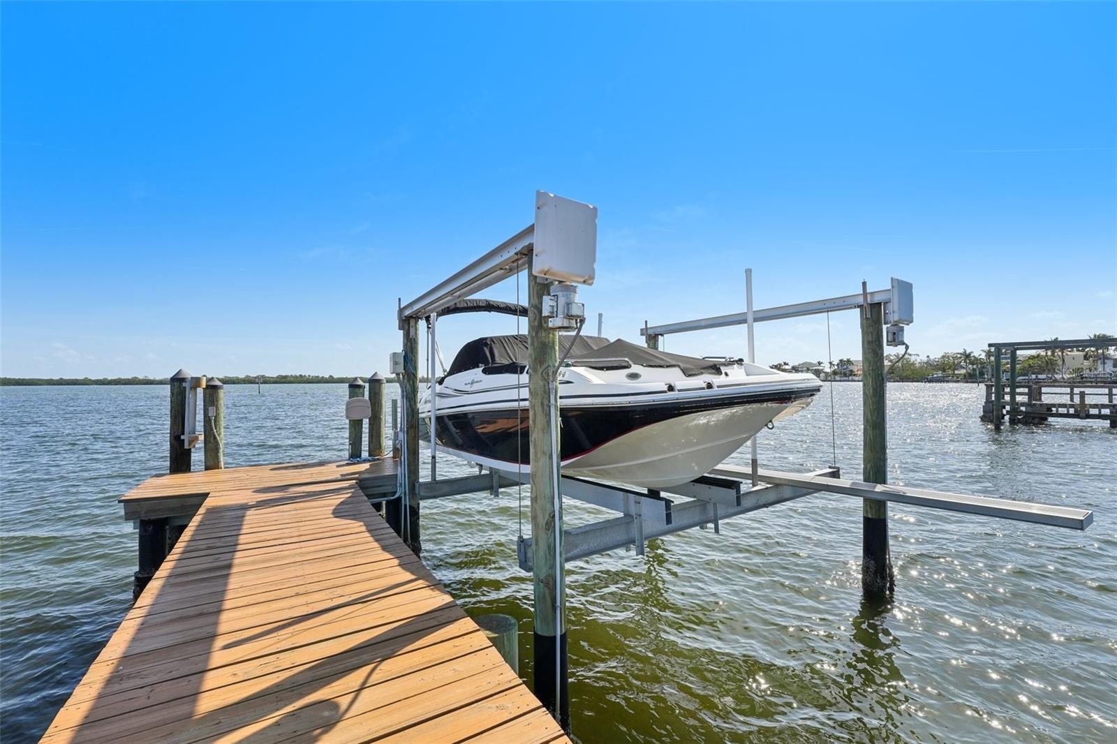 5905 BAYOU GRANDE BLVD NE, ST PETERSBURG, FL, 33703
