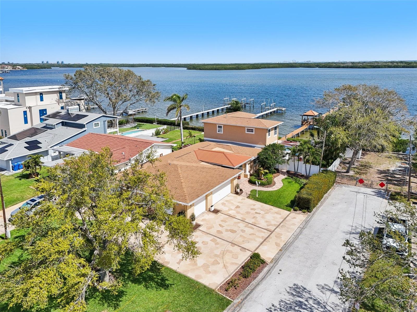 5905 BAYOU GRANDE BLVD NE, ST PETERSBURG, FL, 33703