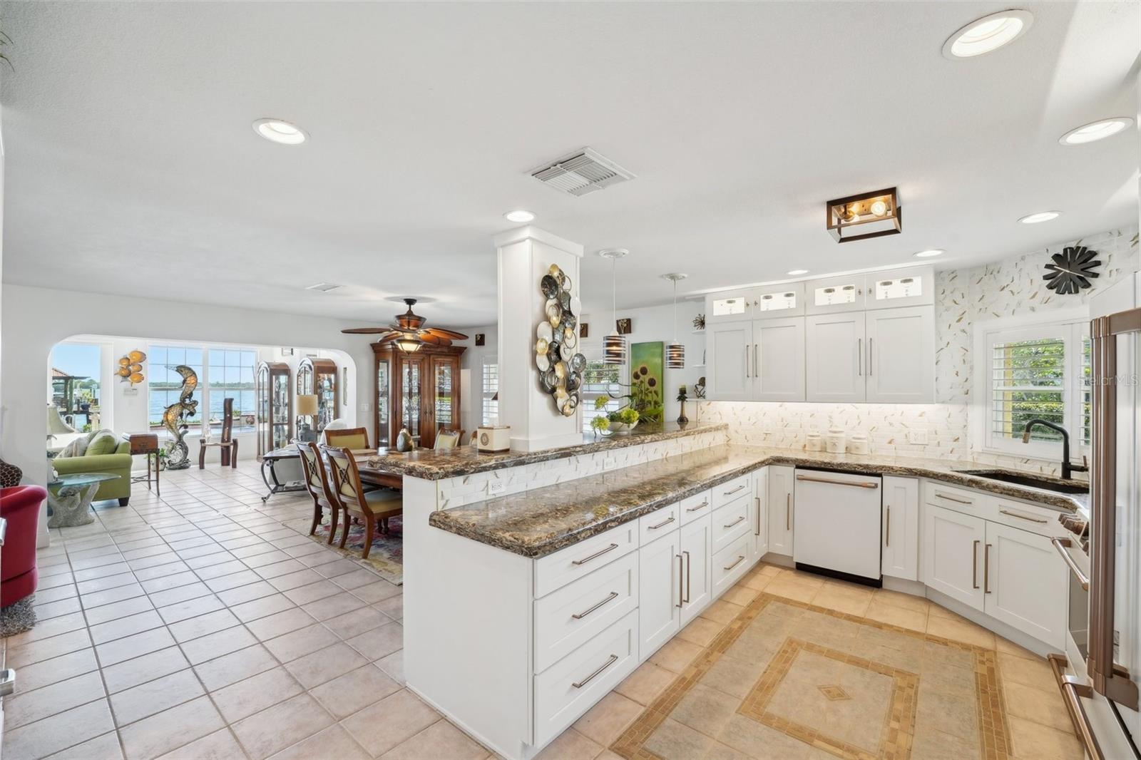 5905 BAYOU GRANDE BLVD NE, ST PETERSBURG, FL, 33703