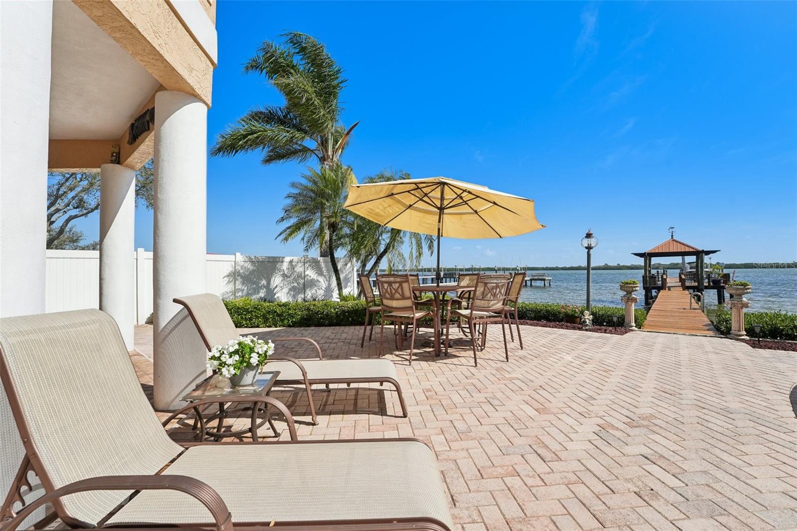 5905 BAYOU GRANDE BLVD NE, ST PETERSBURG, FL, 33703