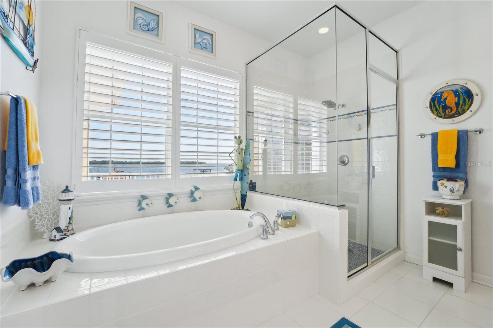 5905 BAYOU GRANDE BLVD NE, ST PETERSBURG, FL, 33703