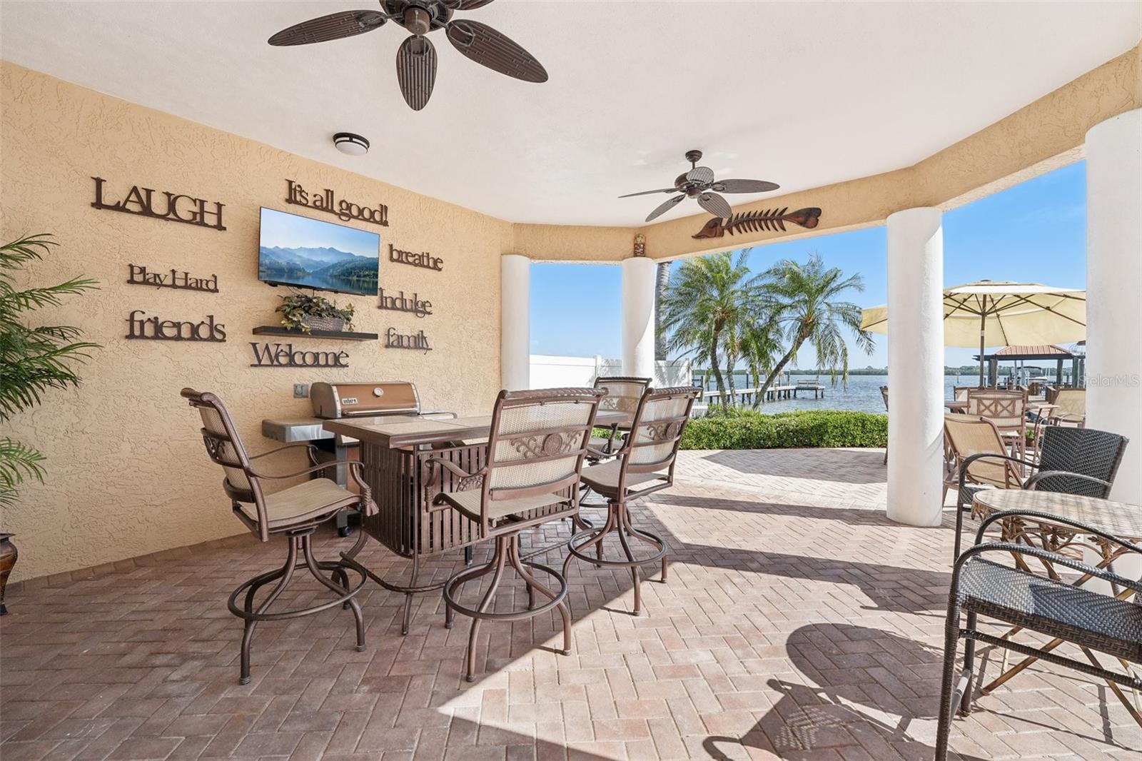 5905 BAYOU GRANDE BLVD NE, ST PETERSBURG, FL, 33703