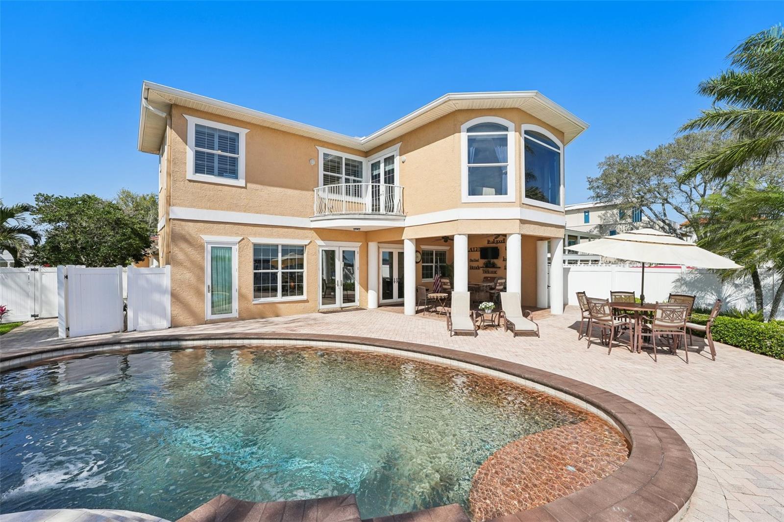 5905 BAYOU GRANDE BLVD NE, ST PETERSBURG, FL, 33703