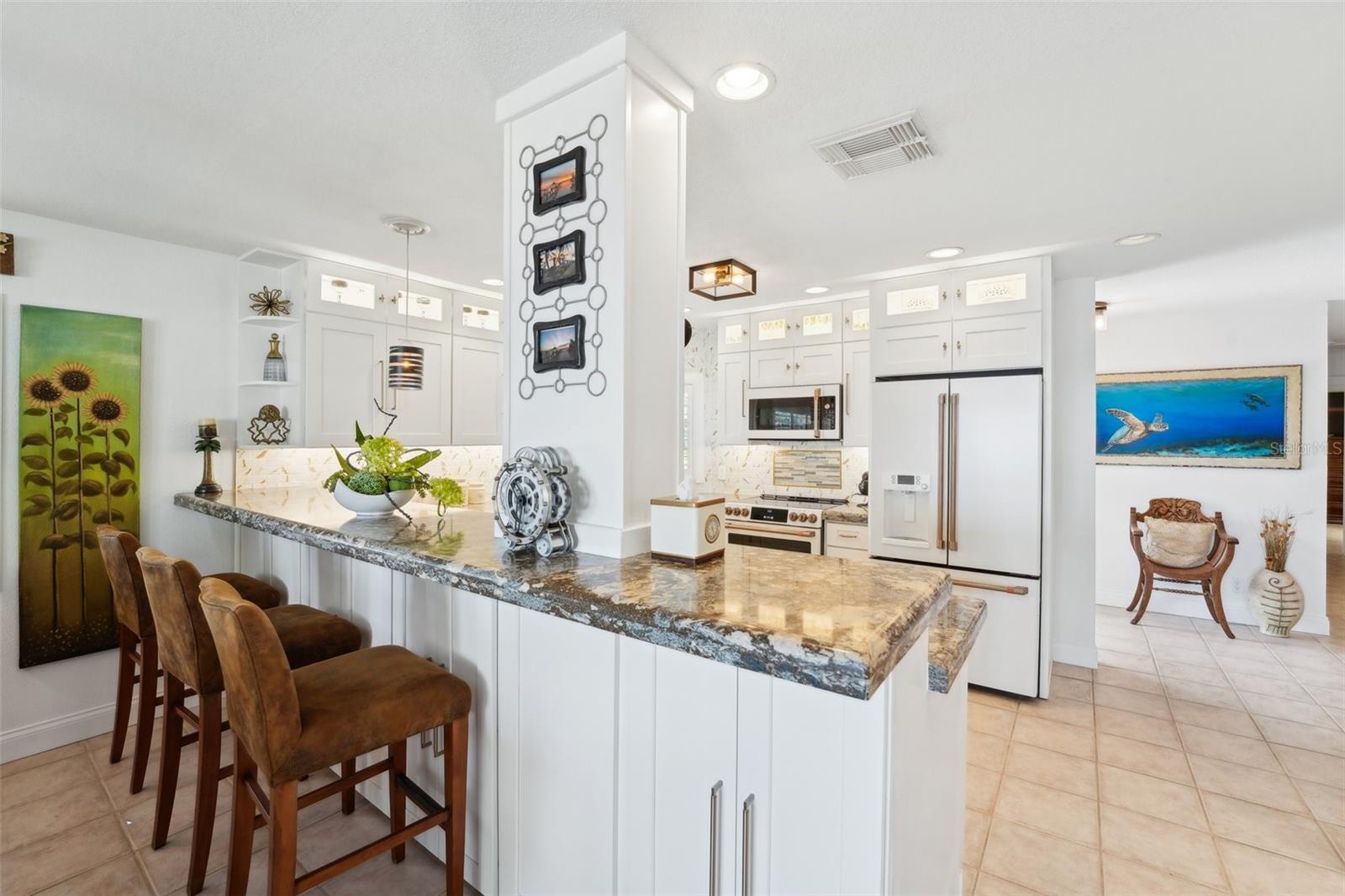 5905 BAYOU GRANDE BLVD NE, ST PETERSBURG, FL, 33703