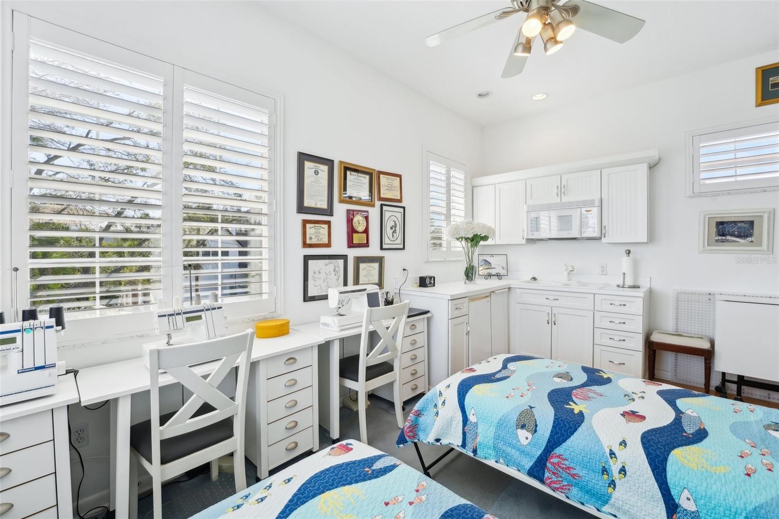 5905 BAYOU GRANDE BLVD NE, ST PETERSBURG, FL, 33703