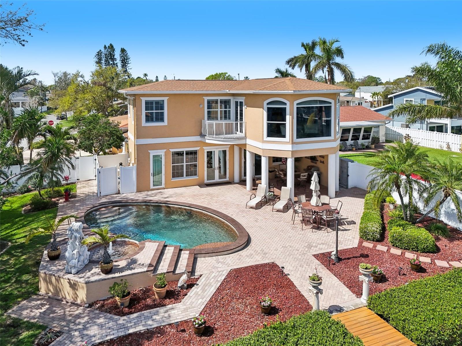 5905 BAYOU GRANDE BLVD NE, ST PETERSBURG, FL, 33703