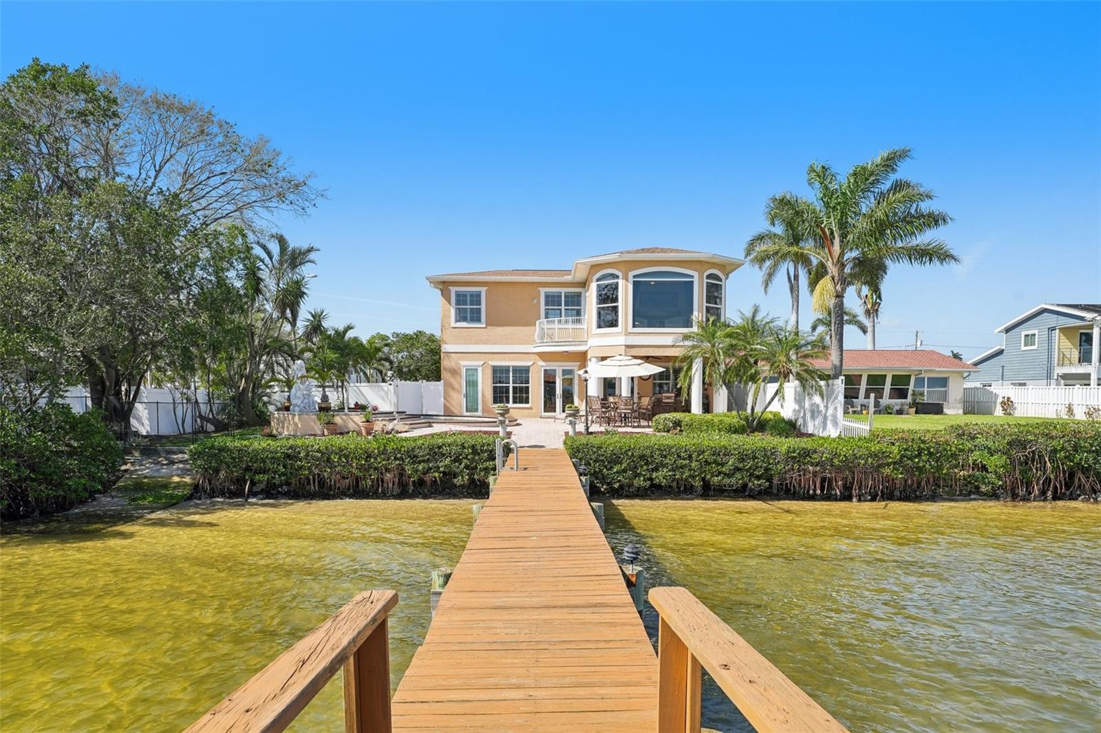 5905 BAYOU GRANDE BLVD NE, ST PETERSBURG, FL, 33703