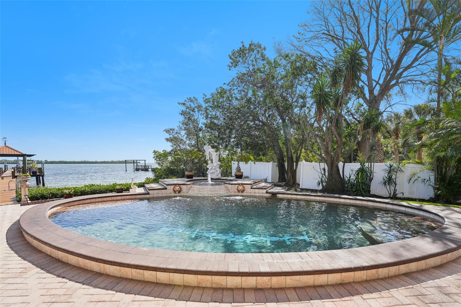 5905 BAYOU GRANDE BLVD NE, ST PETERSBURG, FL, 33703