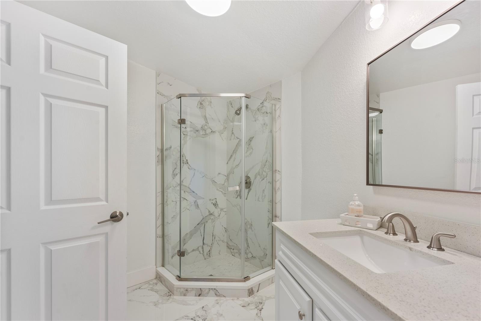 5337 FOXSHIRE CT, ORLANDO, FL, 32819