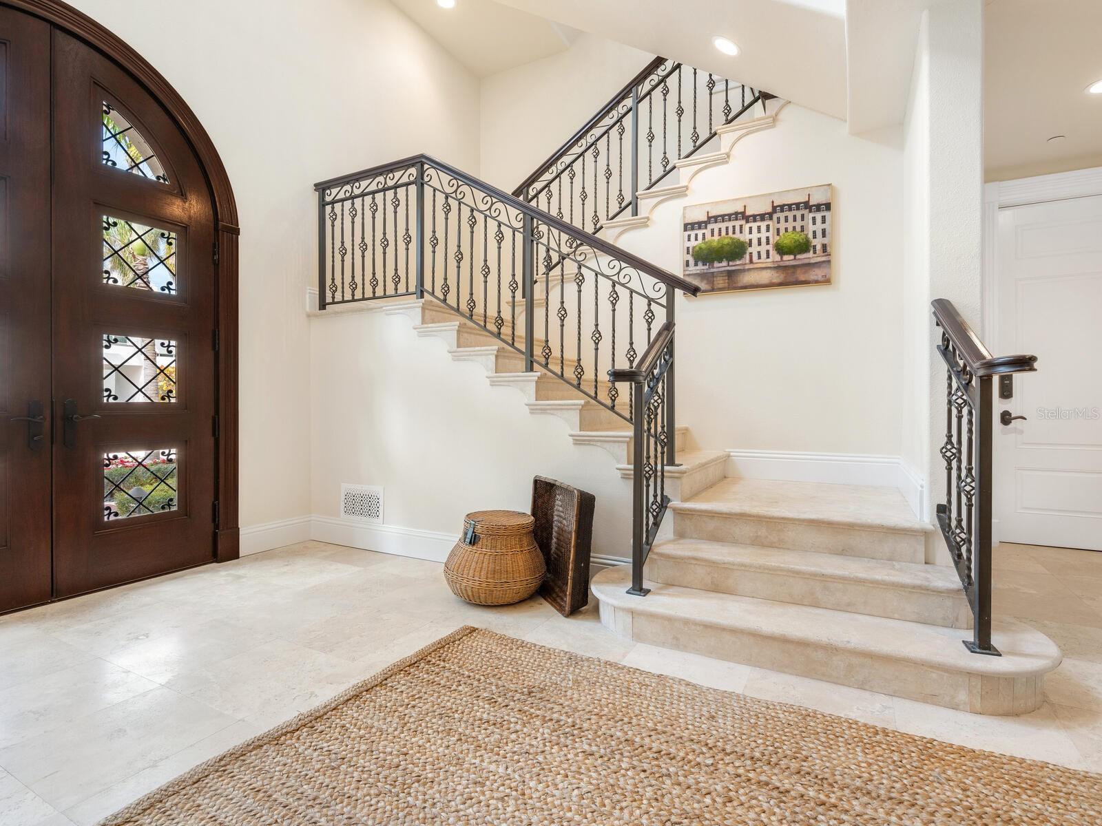 A4642942 Property Photo