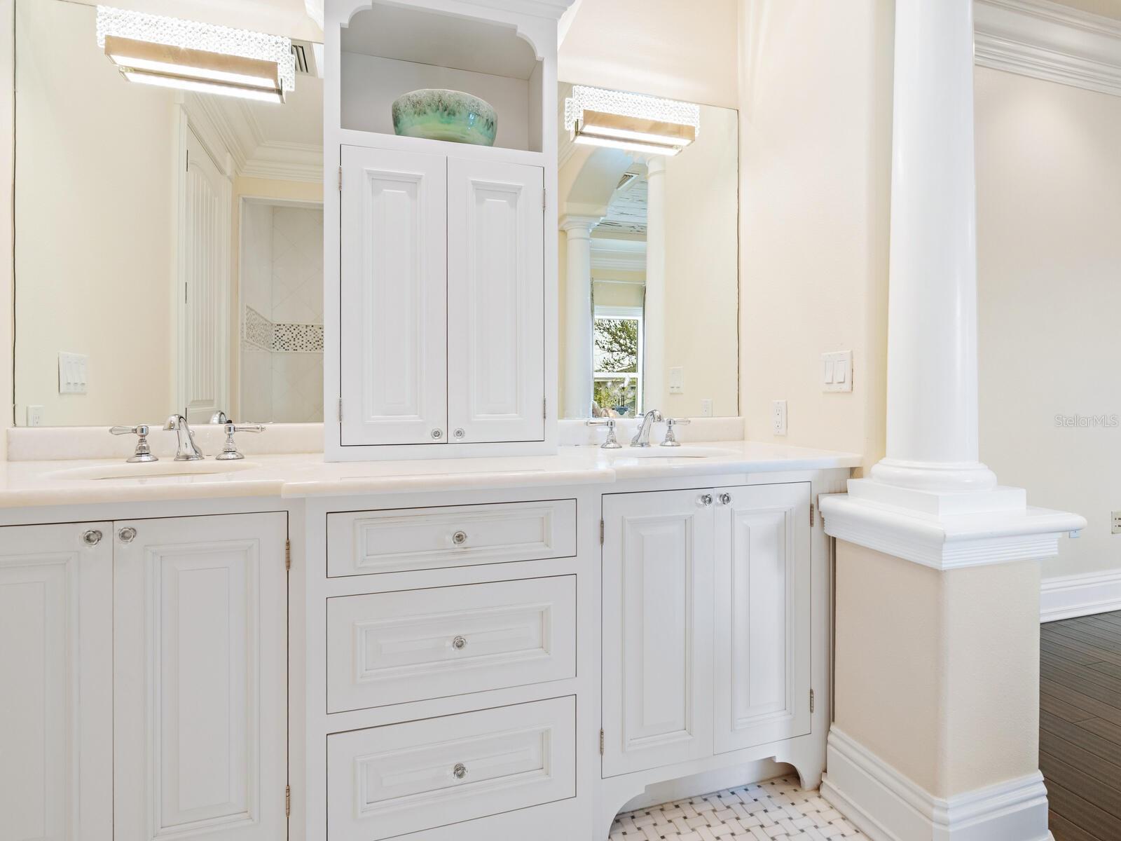 A4642942 Property Photo