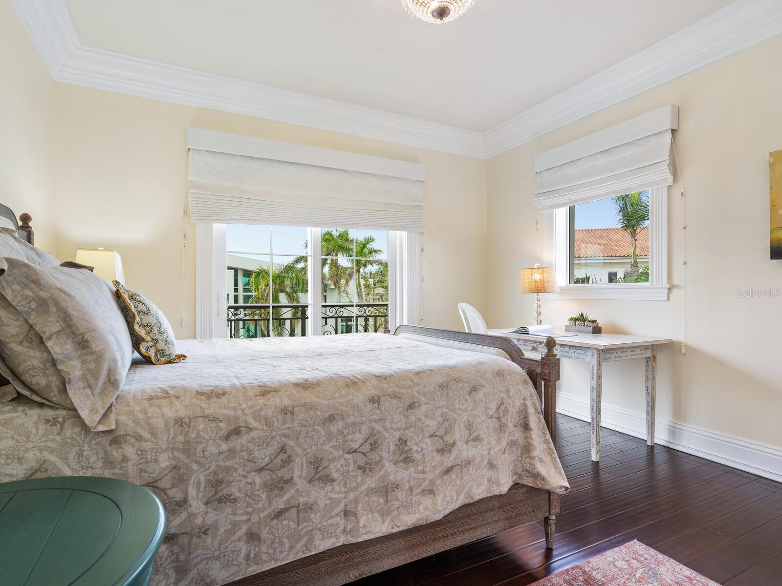 A4642942 Property Photo