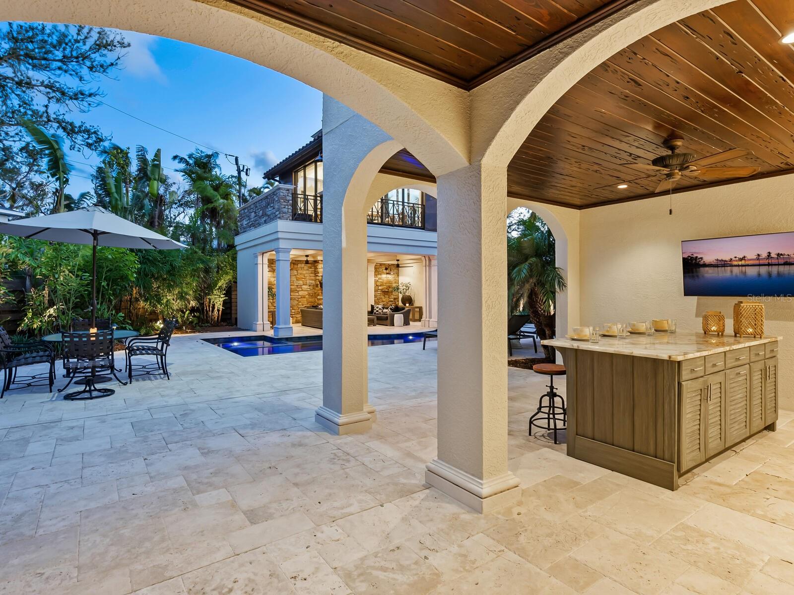 A4642942 Property Photo