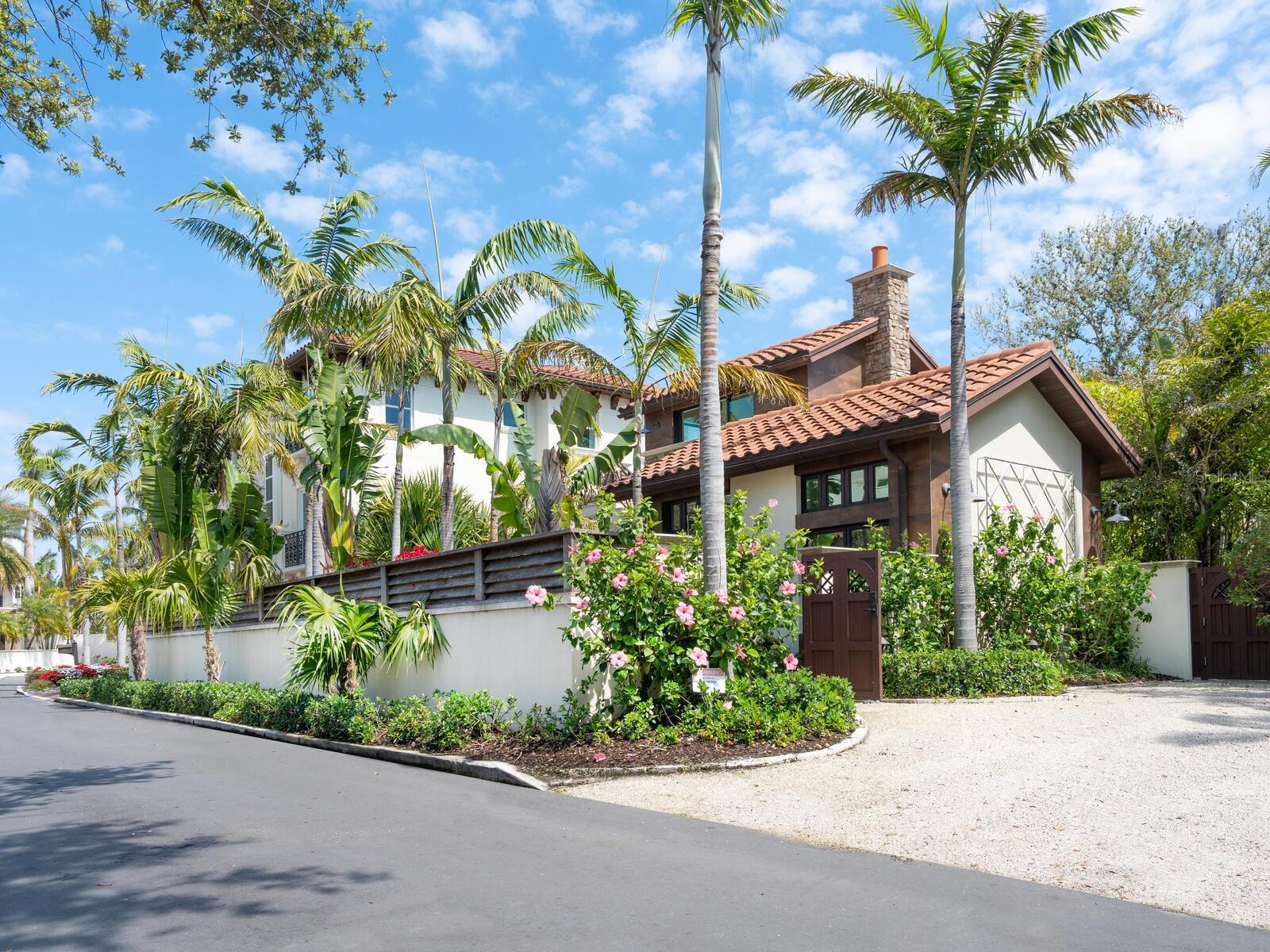 A4642942 Property Photo