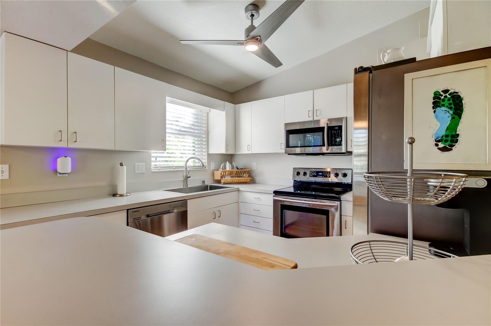 510 PINE AVE S, OLDSMAR, FL, 34677