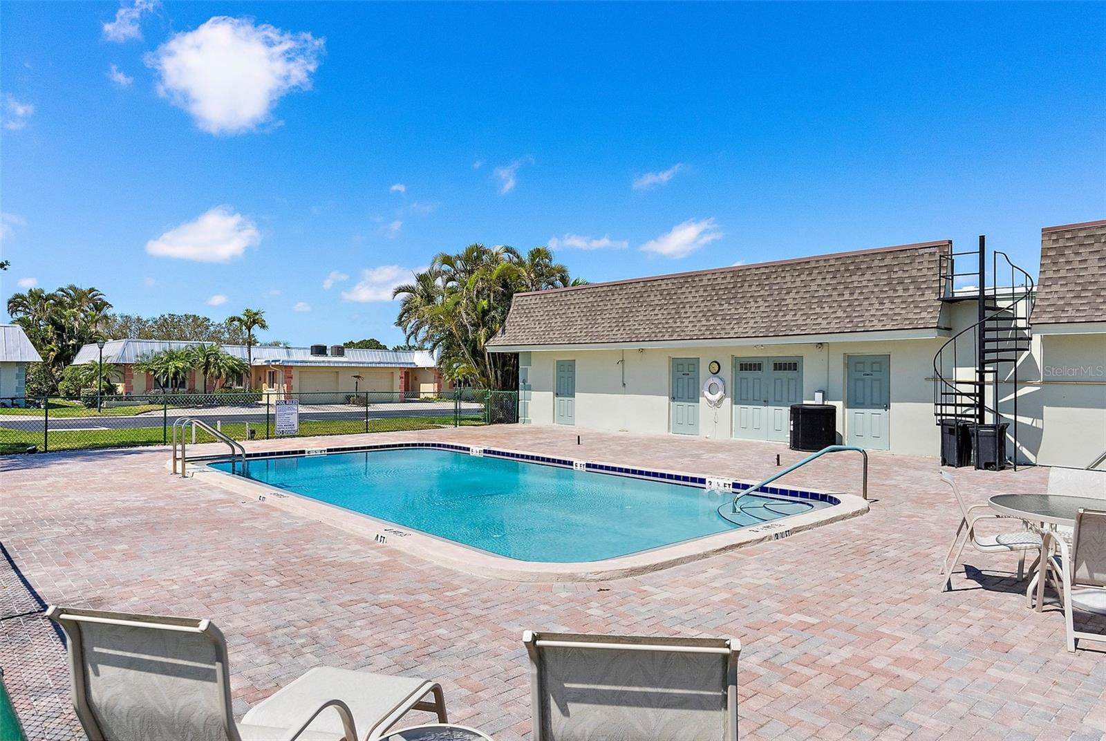 6590 GOLDEN HORSESHOE DR, SEMINOLE, FL, 33777