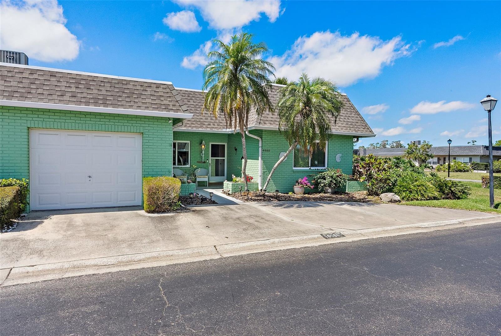 6590 GOLDEN HORSESHOE DR, SEMINOLE, FL, 33777