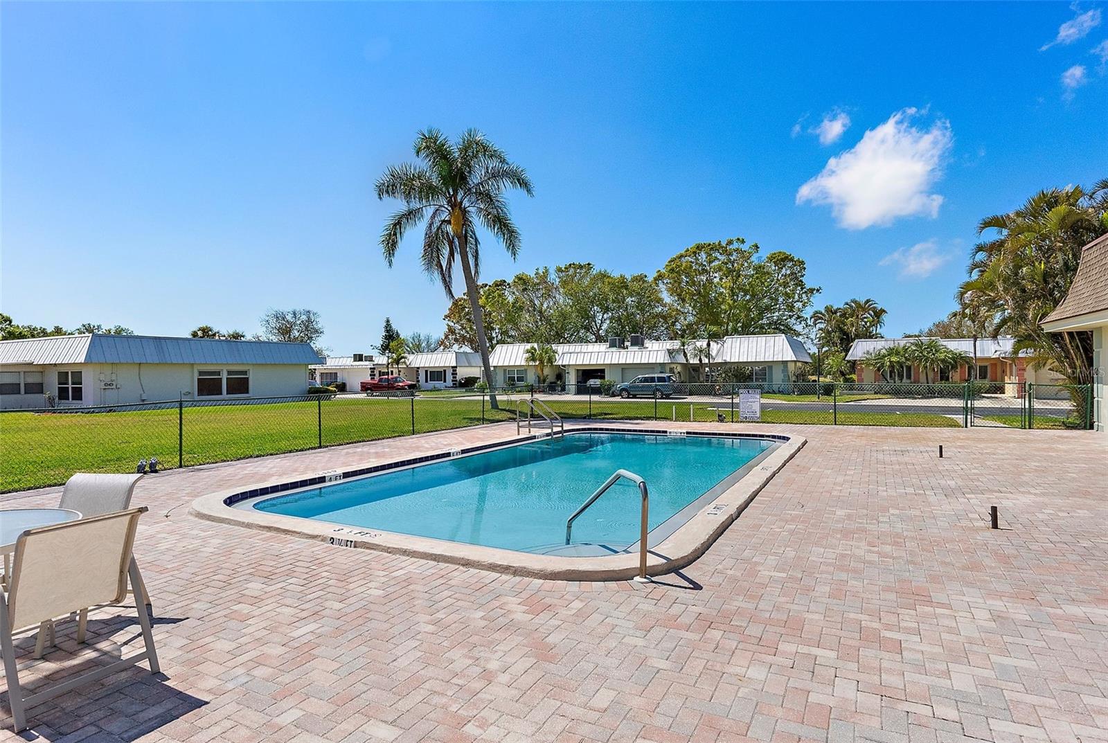 6590 GOLDEN HORSESHOE DR, SEMINOLE, FL, 33777