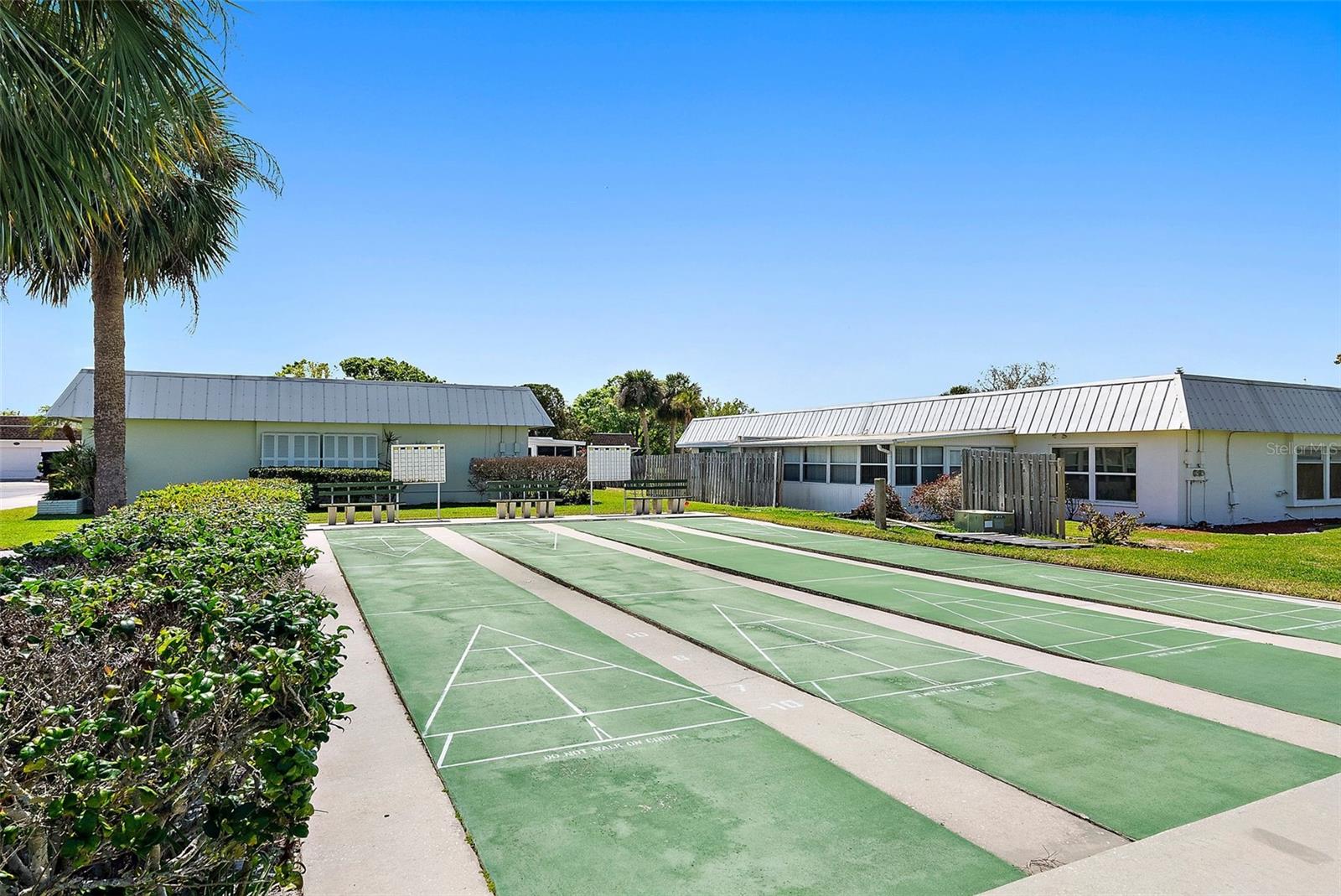 6590 GOLDEN HORSESHOE DR, SEMINOLE, FL, 33777