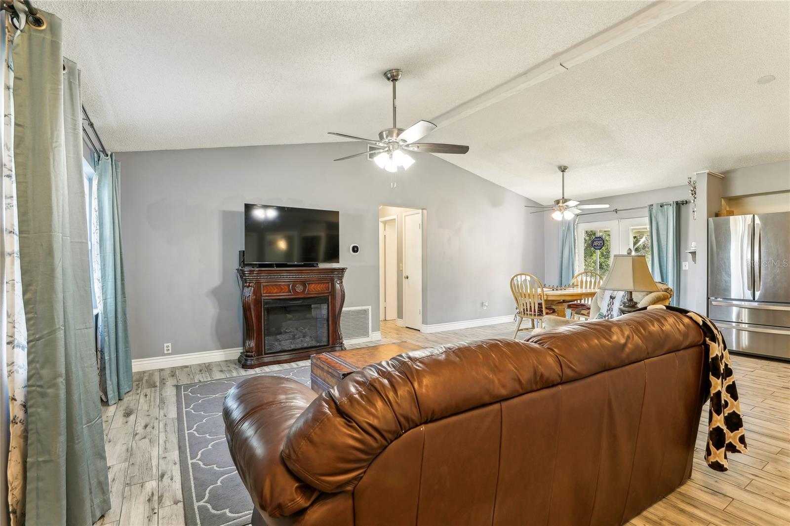2129 E GLORIA DR, DELTONA, FL, 32725