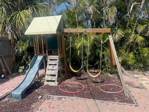 540 PALMETTO DR NE, PORT CHARLOTTE, FL, 33952