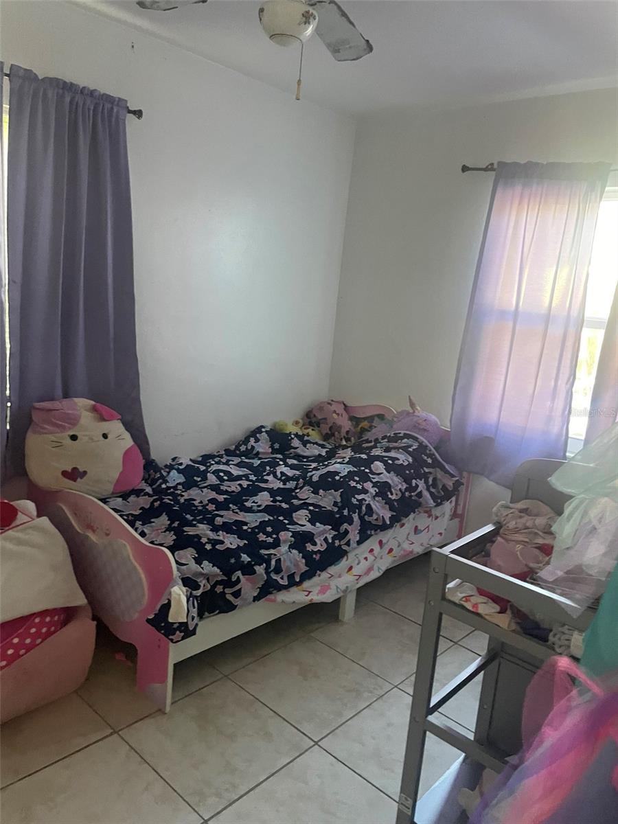 540 PALMETTO DR NE, PORT CHARLOTTE, FL, 33952