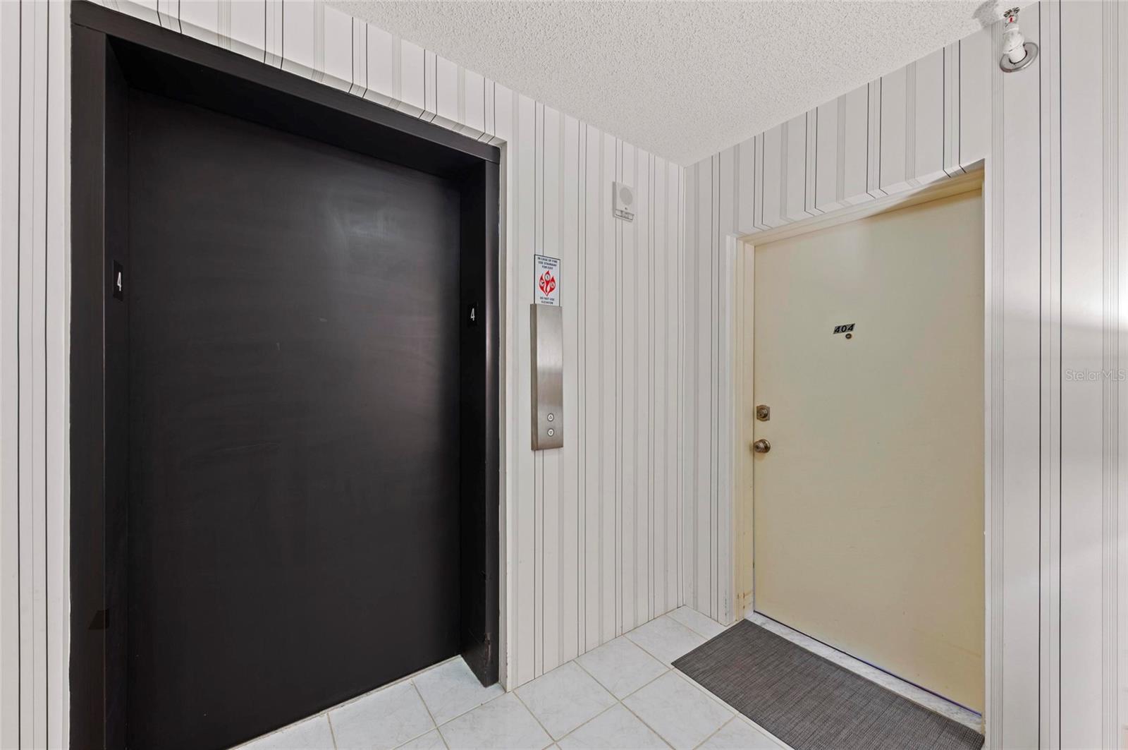 770 S PALM AVE #404, SARASOTA, FL, 34236