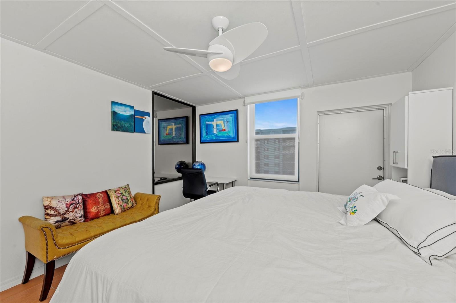 770 S PALM AVE #404, SARASOTA, FL, 34236