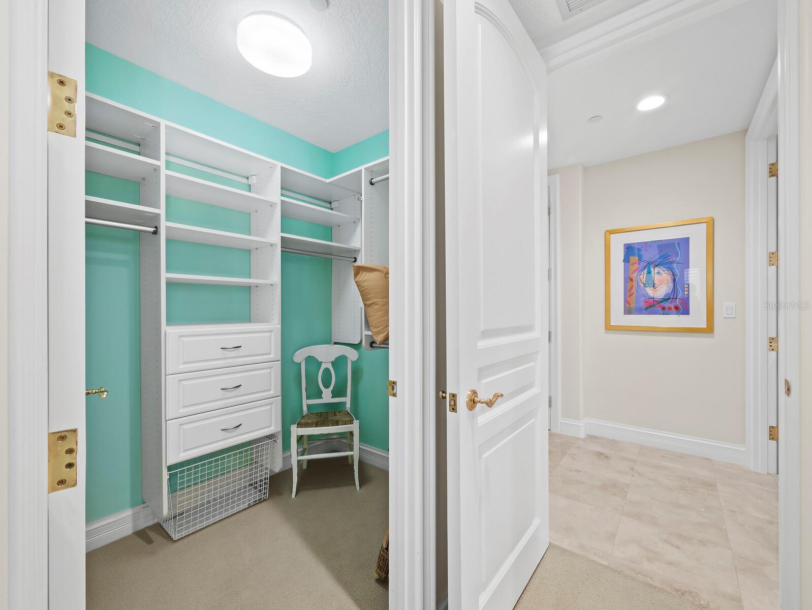 A4643048 Property Photo