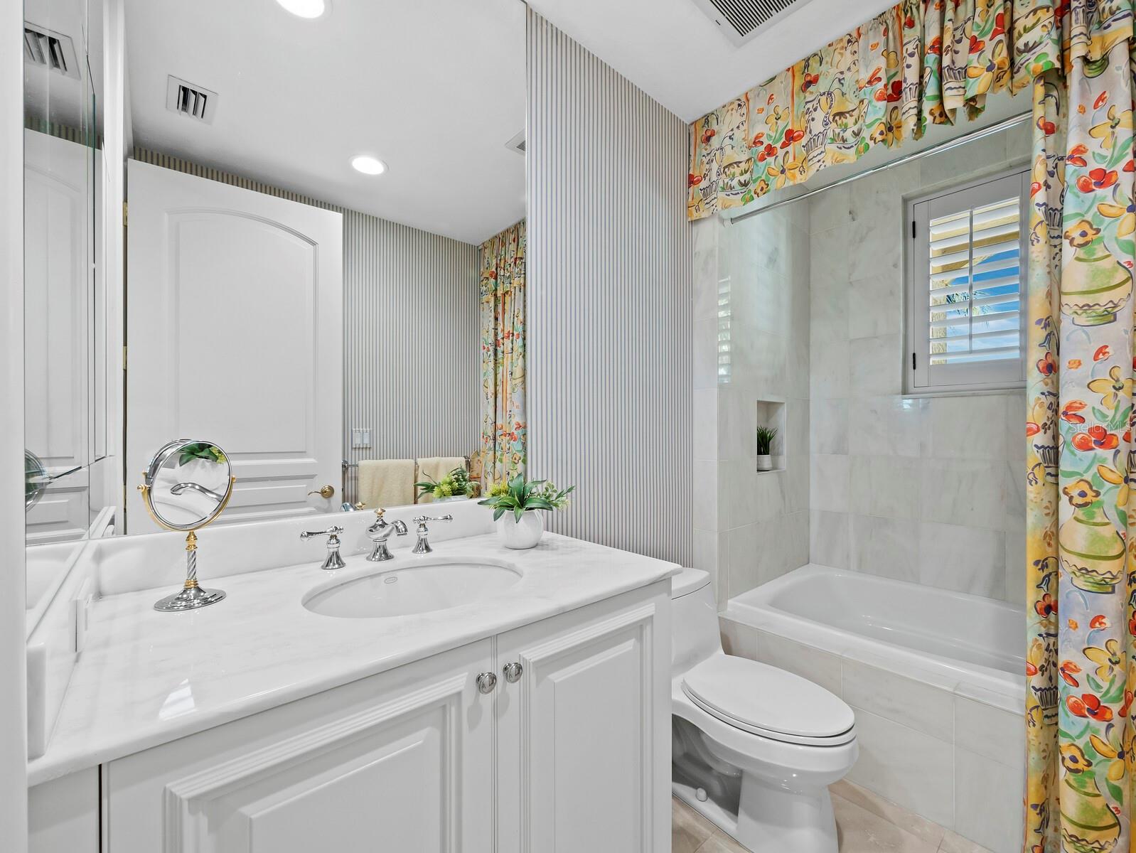 A4643048 Property Photo