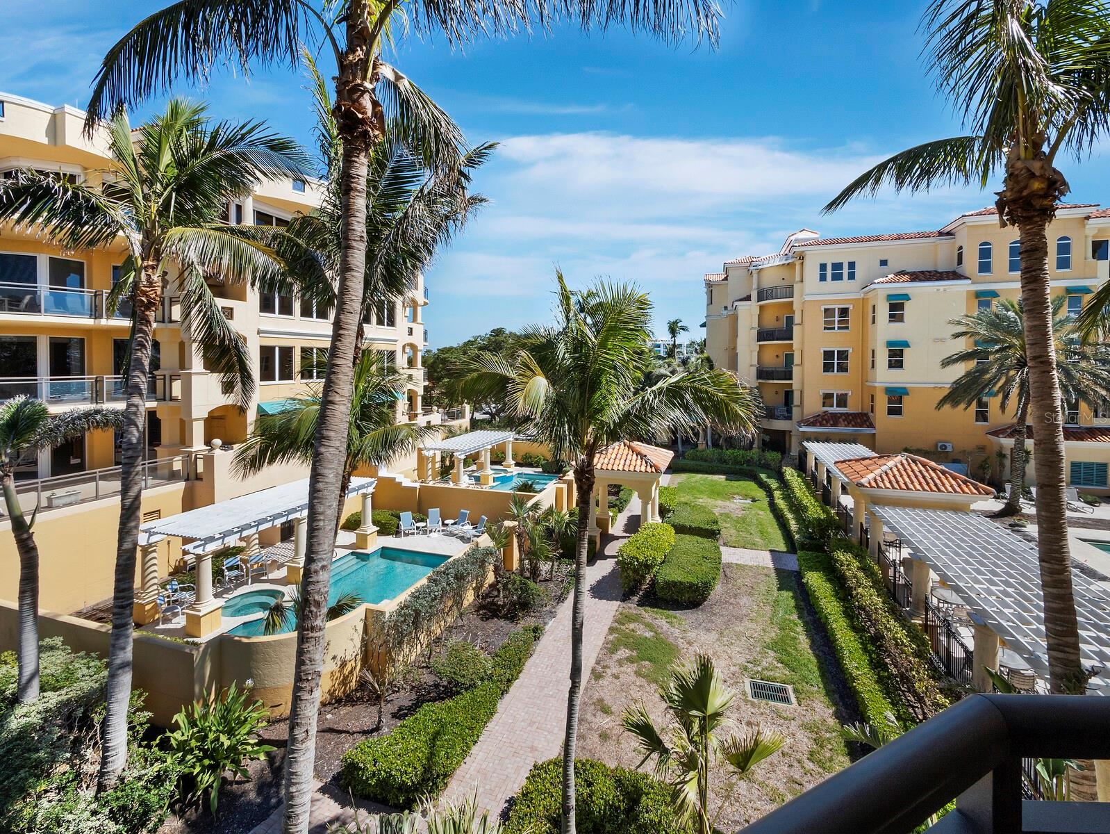 A4643048 Property Photo