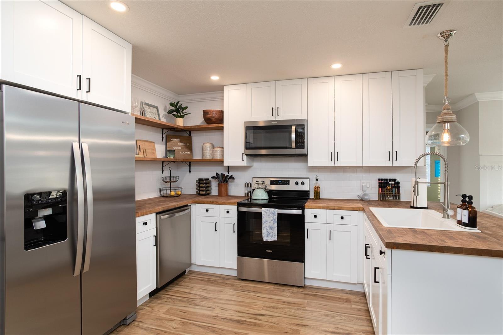 38811 INEZ AVE, ZEPHYRHILLS, FL, 33542