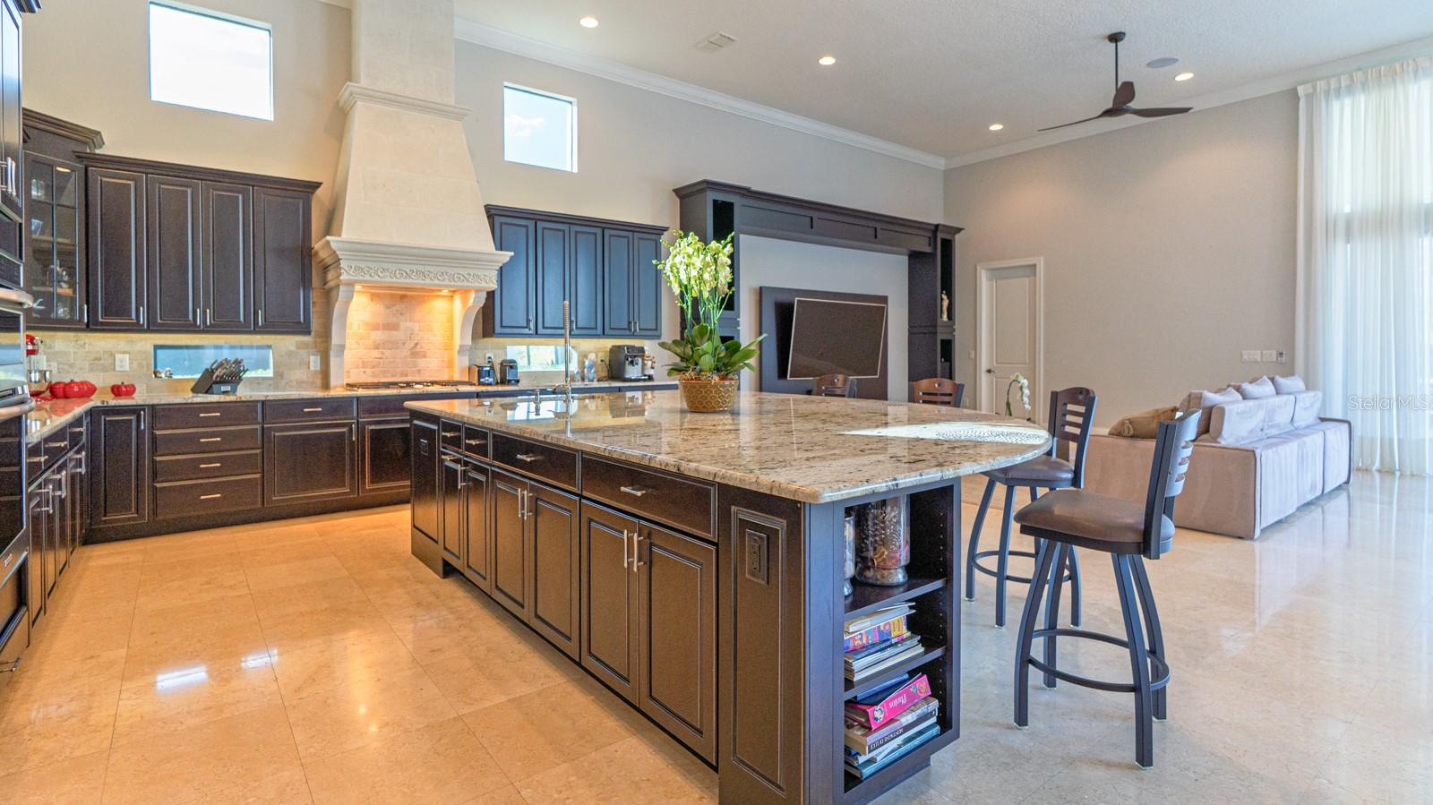 O6286539 Property Photo