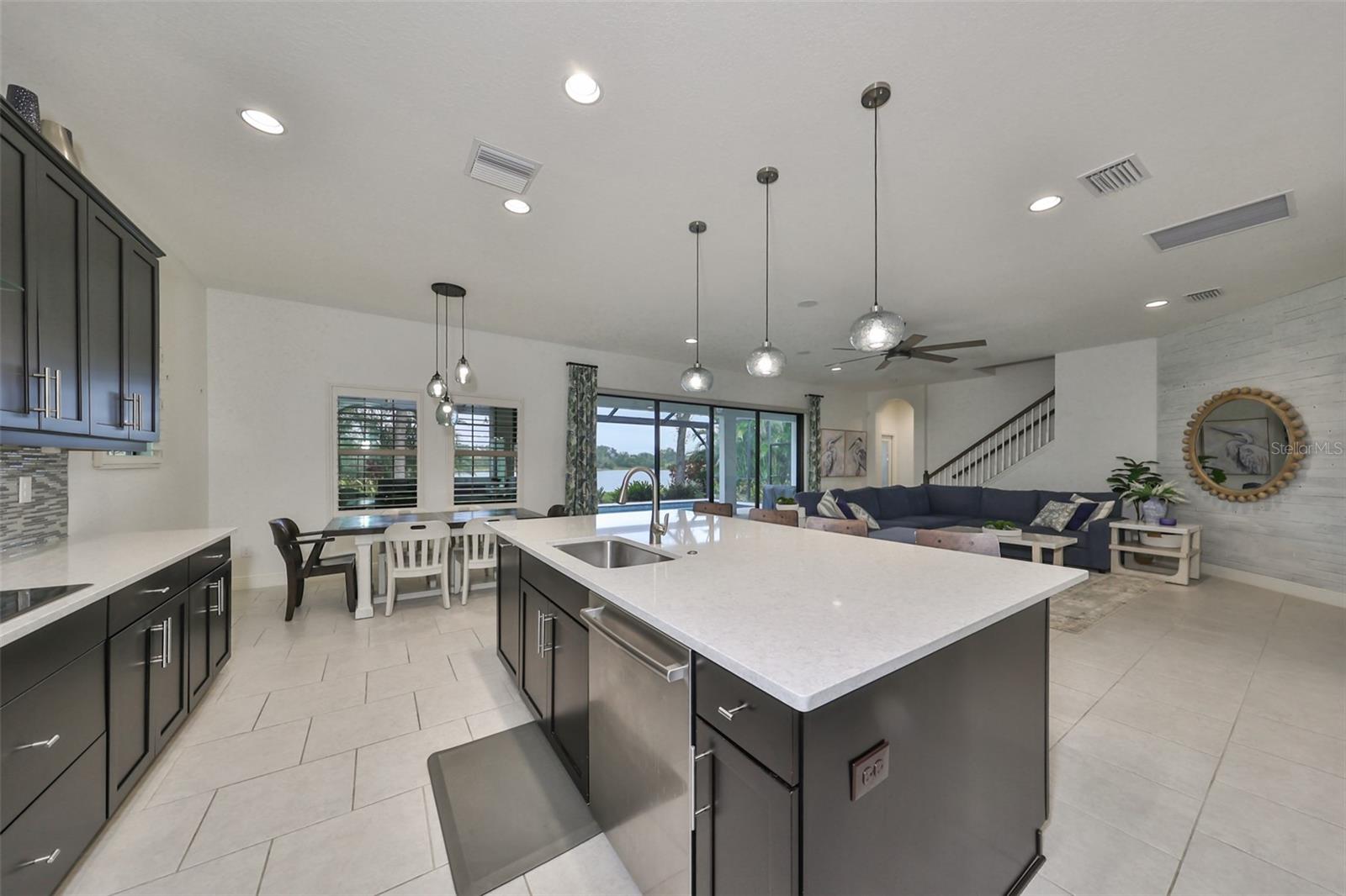 11408 DRIFTING LEAF DR, RIVERVIEW, FL, 33579
