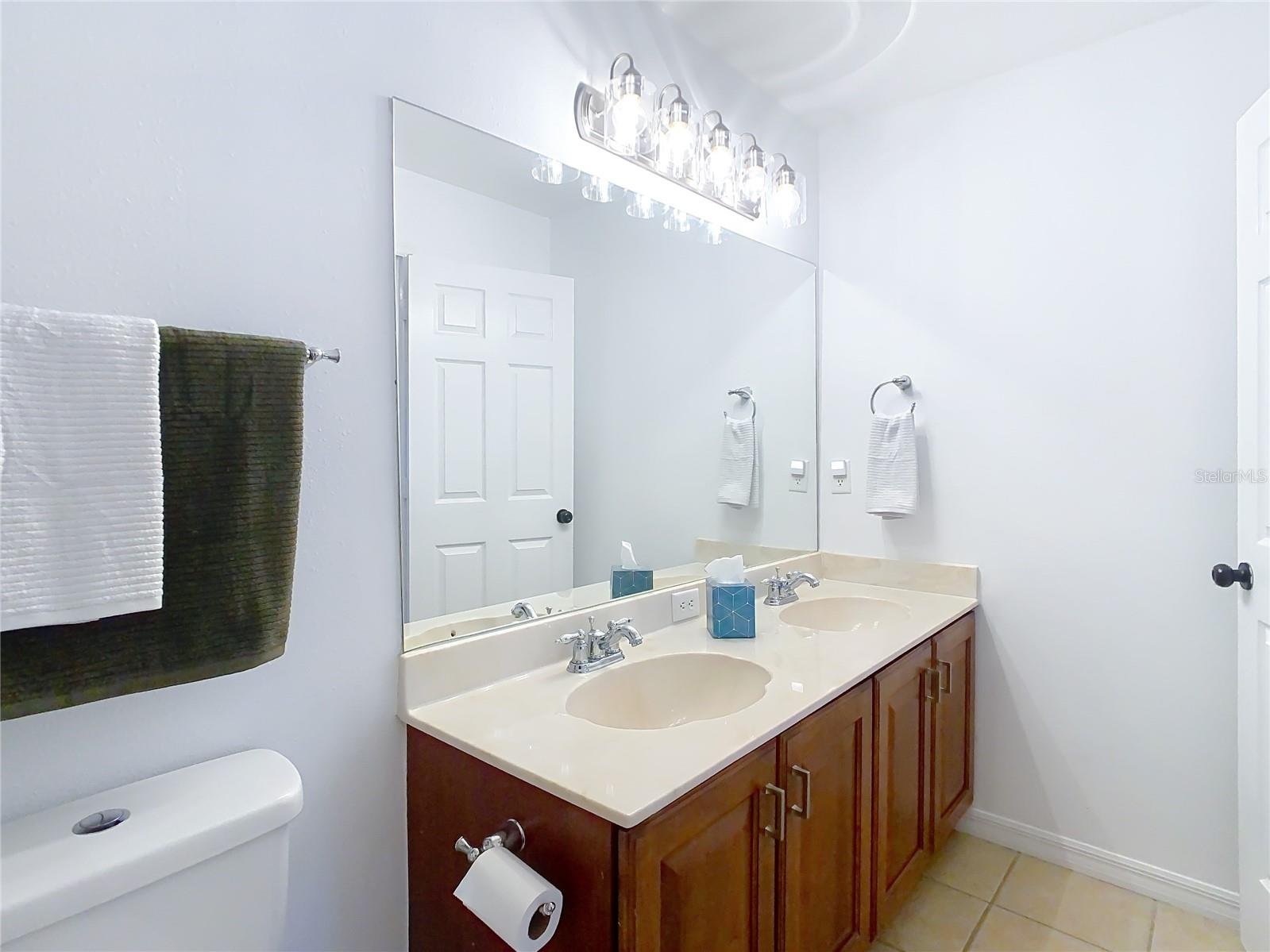 8539 SANDPIPER RIDGE AVE, TAMPA, FL, 33647