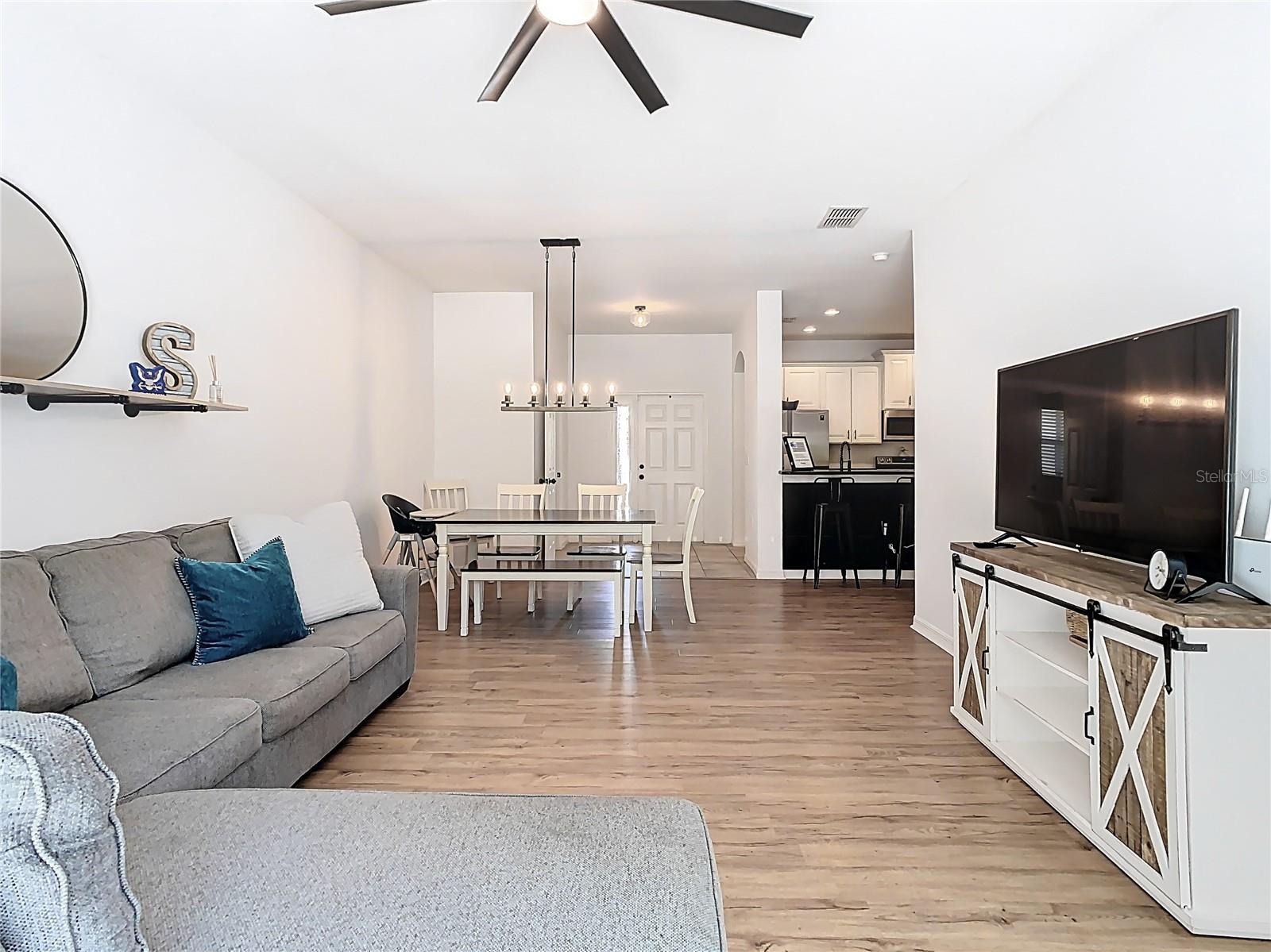 8539 SANDPIPER RIDGE AVE, TAMPA, FL, 33647